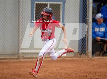 Thumbnail 3 in Santa Margarita vs. Great Oak (CIF SS D1 Quarterfinal) photogallery.