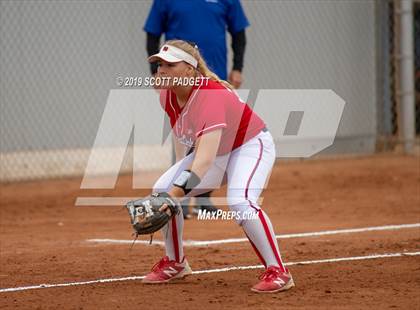 Thumbnail 3 in Santa Margarita vs. Great Oak (CIF SS D1 Quarterfinal) photogallery.