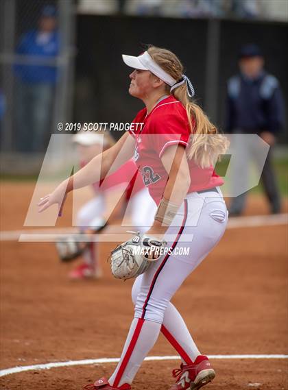 Thumbnail 1 in Santa Margarita vs. Great Oak (CIF SS D1 Quarterfinal) photogallery.