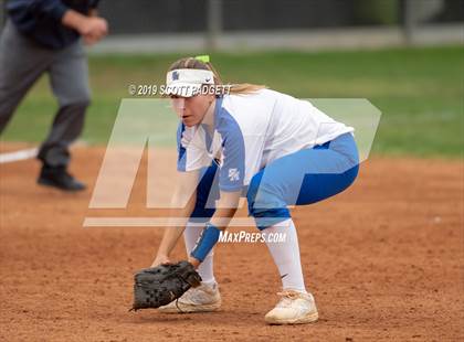 Thumbnail 1 in Santa Margarita vs. Great Oak (CIF SS D1 Quarterfinal) photogallery.