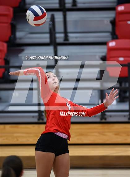 Thumbnail 2 in Westside vs. Pocahontas (AAA 4A East Regional Round 2) photogallery.