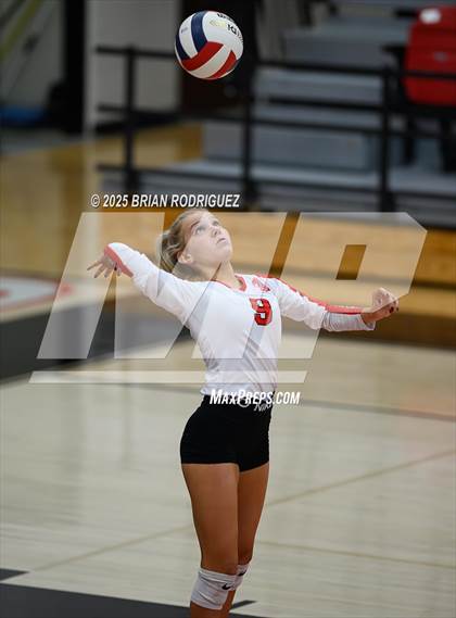 Thumbnail 2 in Westside vs. Pocahontas (AAA 4A East Regional Round 2) photogallery.