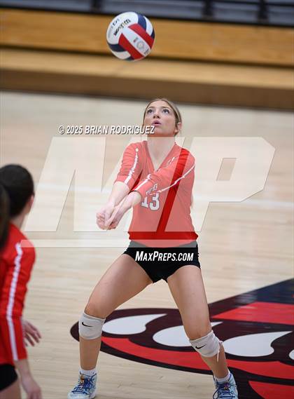 Thumbnail 2 in Westside vs. Pocahontas (AAA 4A East Regional Round 2) photogallery.