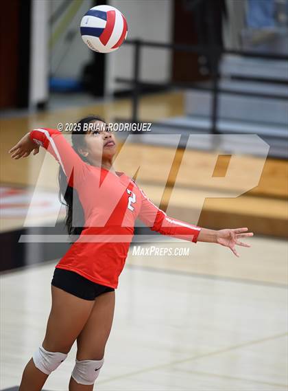 Thumbnail 3 in Westside vs. Pocahontas (AAA 4A East Regional Round 2) photogallery.