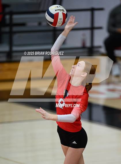 Thumbnail 1 in Westside vs. Pocahontas (AAA 4A East Regional Round 2) photogallery.