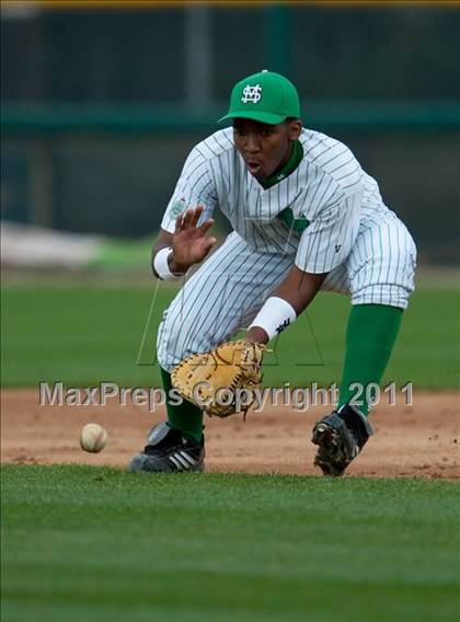 Thumbnail 2 in St. Mary's vs. Orange Lutheran photogallery.
