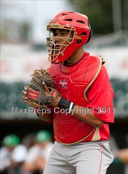 Thumbnail 2 in St. Mary's vs. Orange Lutheran photogallery.