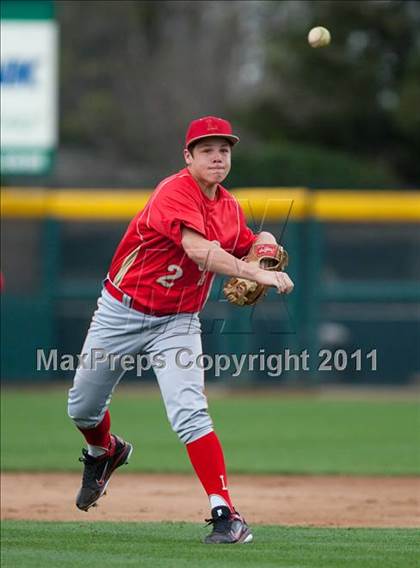 Thumbnail 3 in St. Mary's vs. Orange Lutheran photogallery.