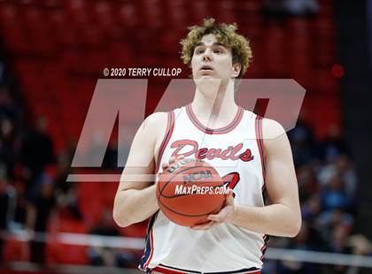 Thumbnail 3 in Woods Cross vs. Springville (UHSAA 5A Semifinal) photogallery.