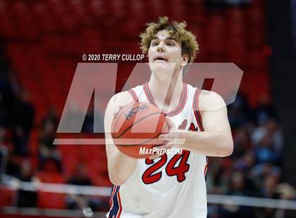 Thumbnail 1 in Woods Cross vs. Springville (UHSAA 5A Semifinal) photogallery.