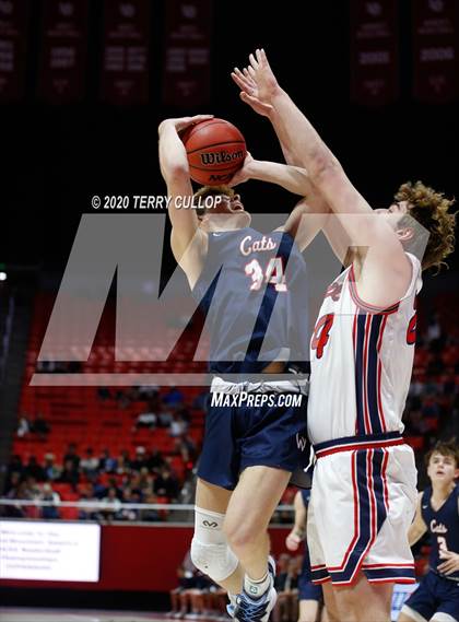 Thumbnail 2 in Woods Cross vs. Springville (UHSAA 5A Semifinal) photogallery.