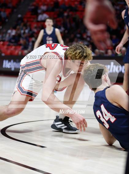 Thumbnail 1 in Woods Cross vs. Springville (UHSAA 5A Semifinal) photogallery.