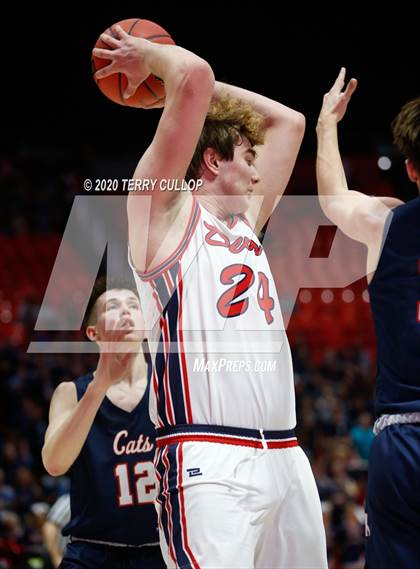 Thumbnail 1 in Woods Cross vs. Springville (UHSAA 5A Semifinal) photogallery.