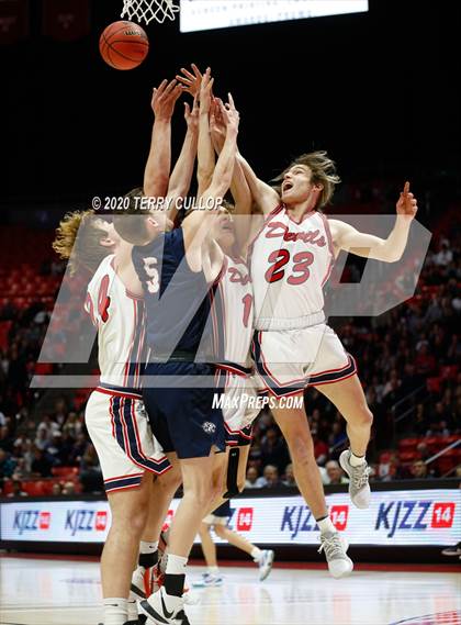 Thumbnail 1 in Woods Cross vs. Springville (UHSAA 5A Semifinal) photogallery.