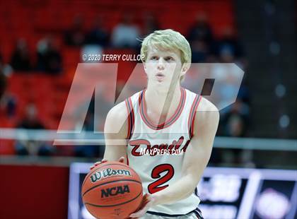 Thumbnail 1 in Woods Cross vs. Springville (UHSAA 5A Semifinal) photogallery.
