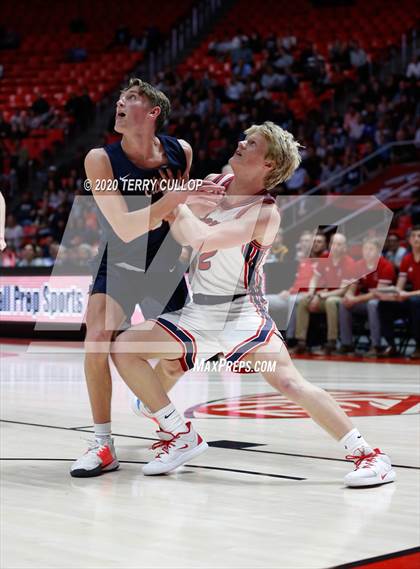 Thumbnail 3 in Woods Cross vs. Springville (UHSAA 5A Semifinal) photogallery.