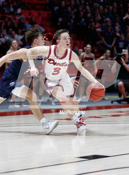 Thumbnail 3 in Woods Cross vs. Springville (UHSAA 5A Semifinal) photogallery.