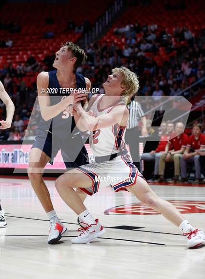Thumbnail 1 in Woods Cross vs. Springville (UHSAA 5A Semifinal) photogallery.