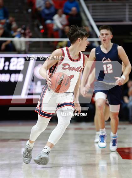 Thumbnail 3 in Woods Cross vs. Springville (UHSAA 5A Semifinal) photogallery.