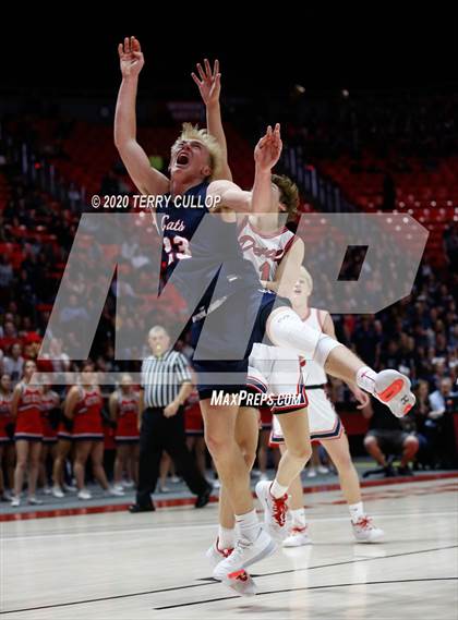 Thumbnail 3 in Woods Cross vs. Springville (UHSAA 5A Semifinal) photogallery.