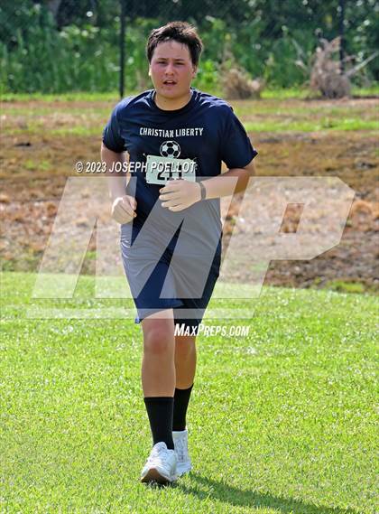 Thumbnail 3 in Kamehameha Invitational photogallery.