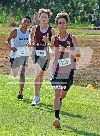 Thumbnail 2 in Kamehameha Invitational photogallery.