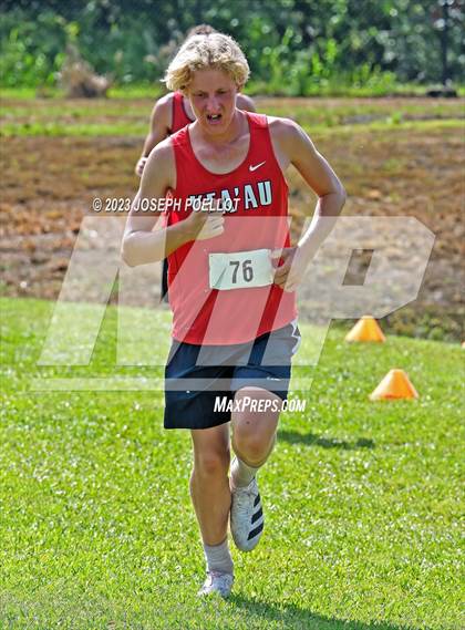 Thumbnail 2 in Kamehameha Invitational photogallery.