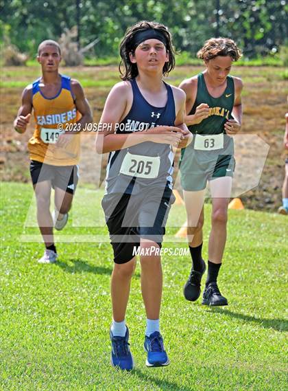 Thumbnail 3 in Kamehameha Invitational photogallery.