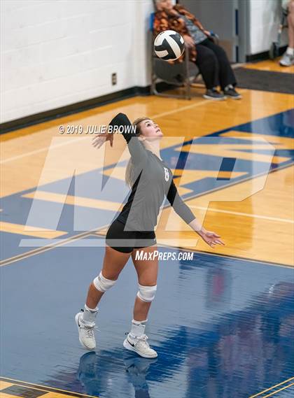 Thumbnail 2 in Indianapolis Bishop Chatard @ Heritage Christian photogallery.