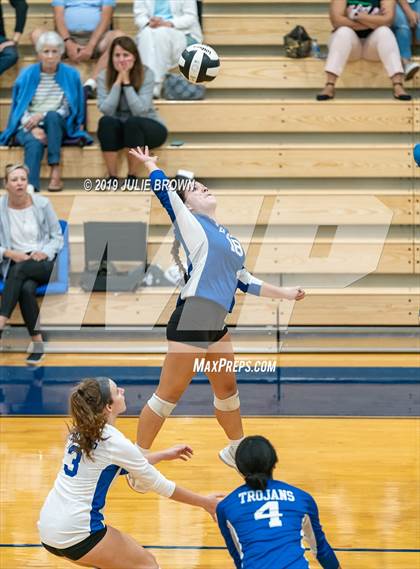 Thumbnail 3 in Indianapolis Bishop Chatard @ Heritage Christian photogallery.