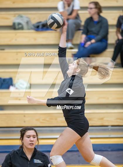 Thumbnail 1 in Indianapolis Bishop Chatard @ Heritage Christian photogallery.