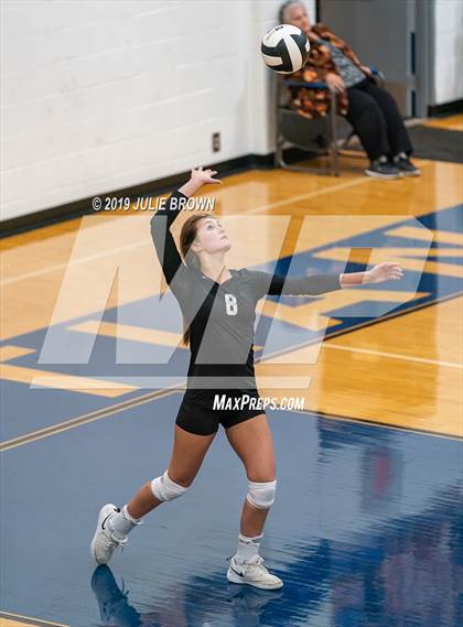 Thumbnail 1 in Indianapolis Bishop Chatard @ Heritage Christian photogallery.