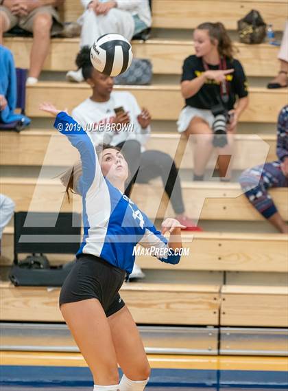 Thumbnail 3 in Indianapolis Bishop Chatard @ Heritage Christian photogallery.