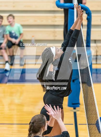 Thumbnail 3 in Indianapolis Bishop Chatard @ Heritage Christian photogallery.