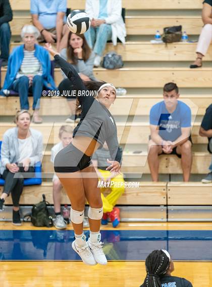 Thumbnail 1 in Indianapolis Bishop Chatard @ Heritage Christian photogallery.