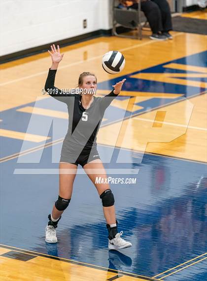 Thumbnail 2 in Indianapolis Bishop Chatard @ Heritage Christian photogallery.