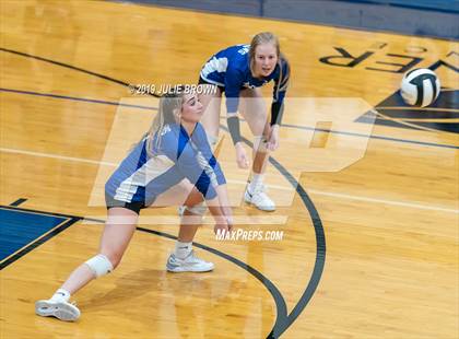 Thumbnail 1 in Indianapolis Bishop Chatard @ Heritage Christian photogallery.