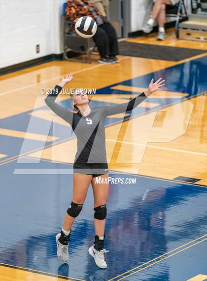 Thumbnail 2 in Indianapolis Bishop Chatard @ Heritage Christian photogallery.