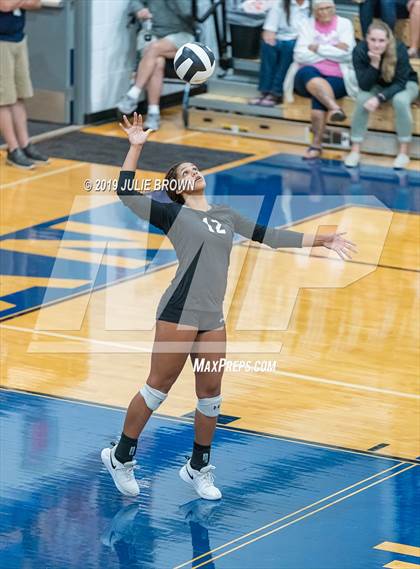 Thumbnail 2 in Indianapolis Bishop Chatard @ Heritage Christian photogallery.