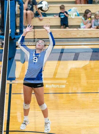 Thumbnail 1 in Indianapolis Bishop Chatard @ Heritage Christian photogallery.