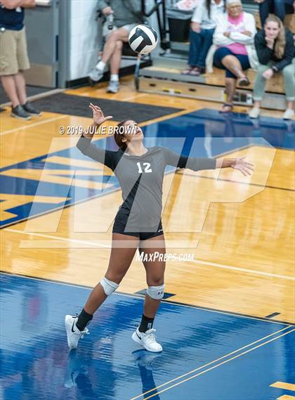 Thumbnail 1 in Indianapolis Bishop Chatard @ Heritage Christian photogallery.