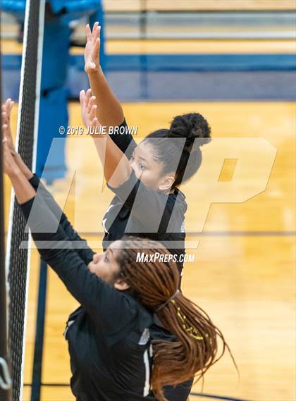 Thumbnail 1 in Indianapolis Bishop Chatard @ Heritage Christian photogallery.