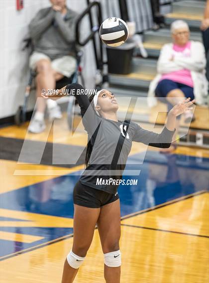 Thumbnail 2 in Indianapolis Bishop Chatard @ Heritage Christian photogallery.