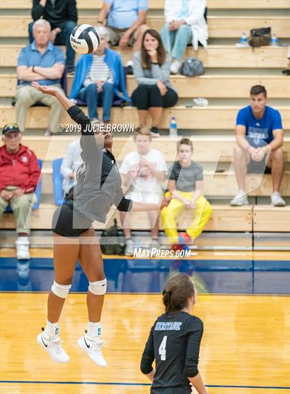 Thumbnail 1 in Indianapolis Bishop Chatard @ Heritage Christian photogallery.