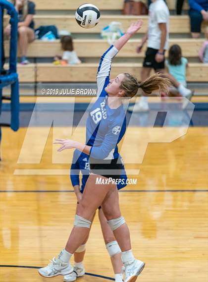 Thumbnail 3 in Indianapolis Bishop Chatard @ Heritage Christian photogallery.