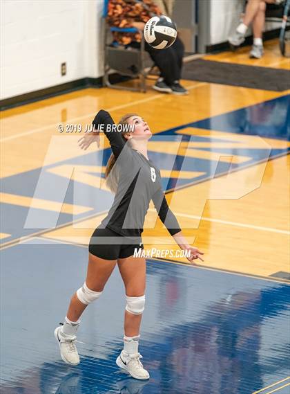 Thumbnail 2 in Indianapolis Bishop Chatard @ Heritage Christian photogallery.