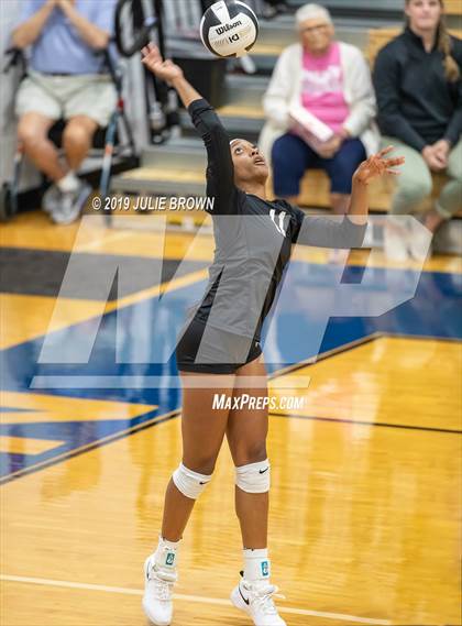 Thumbnail 1 in Indianapolis Bishop Chatard @ Heritage Christian photogallery.