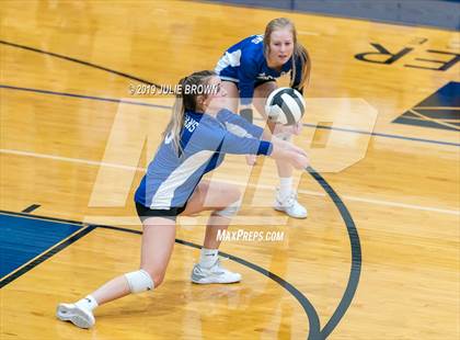Thumbnail 3 in Indianapolis Bishop Chatard @ Heritage Christian photogallery.