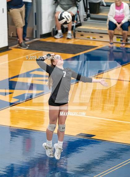 Thumbnail 2 in Indianapolis Bishop Chatard @ Heritage Christian photogallery.