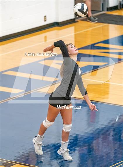 Thumbnail 1 in Indianapolis Bishop Chatard @ Heritage Christian photogallery.